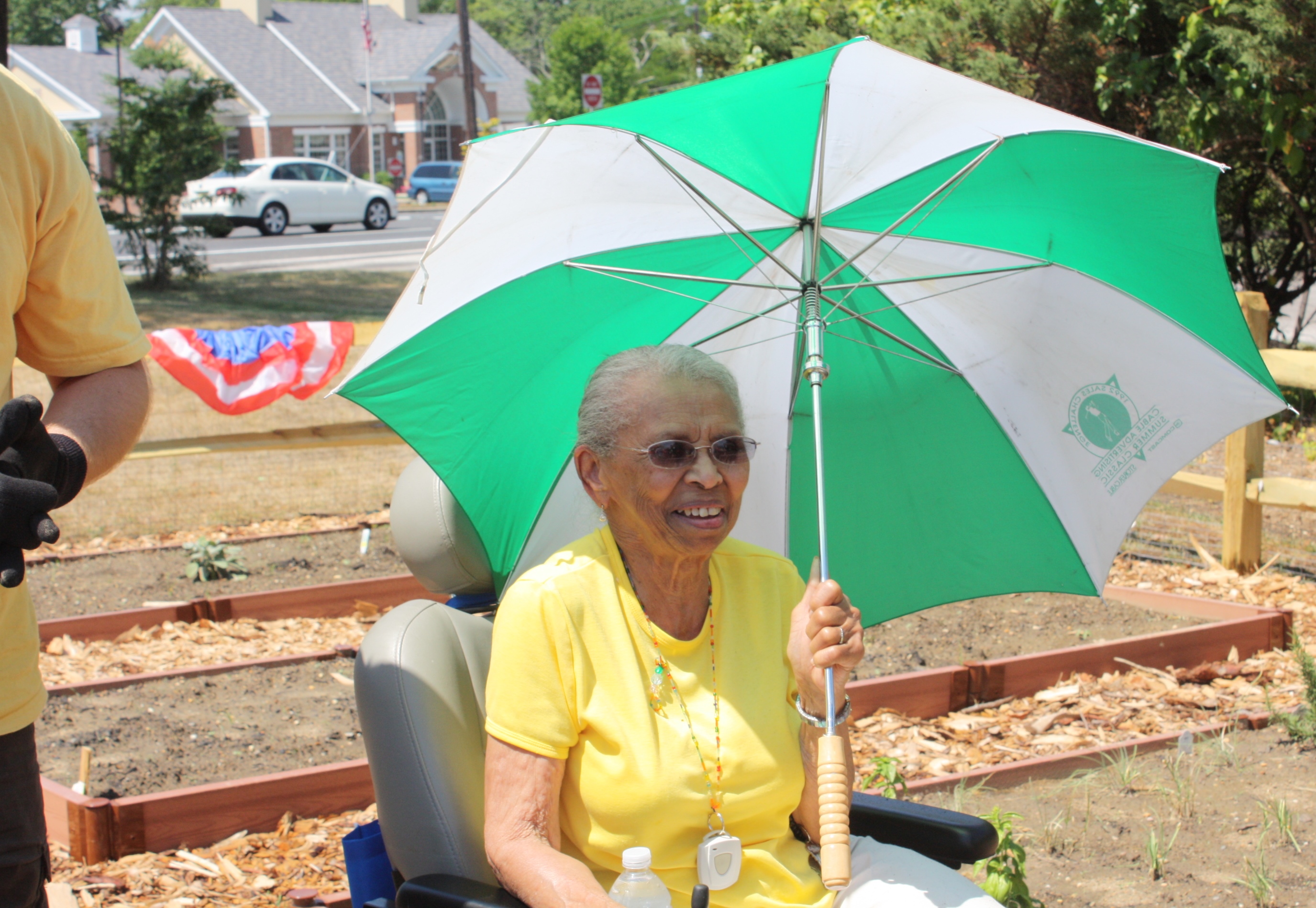 Spring Hills gardening 11